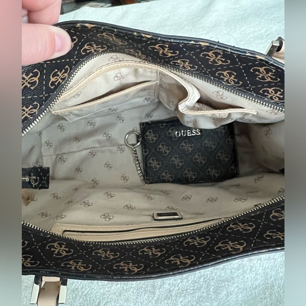 Guess Rylan Tech Tote - Picture 4 of 5